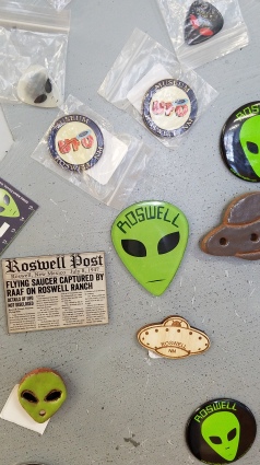 more-alien-magnets-roswell-nm
