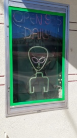 neon-alien-sign-roswell-nm